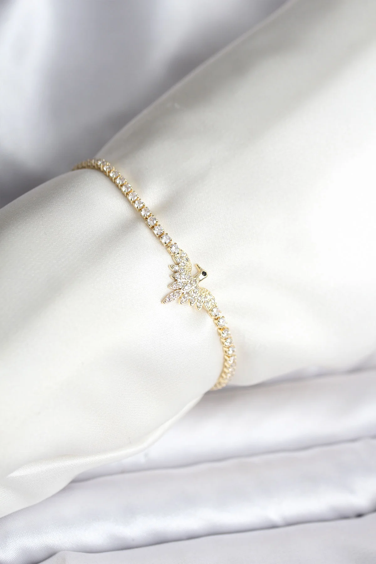 Anka Kuşu Model Zirkon Taşlı Gold Renk Pirinç Su Yolu Kadın Bileklik -1492