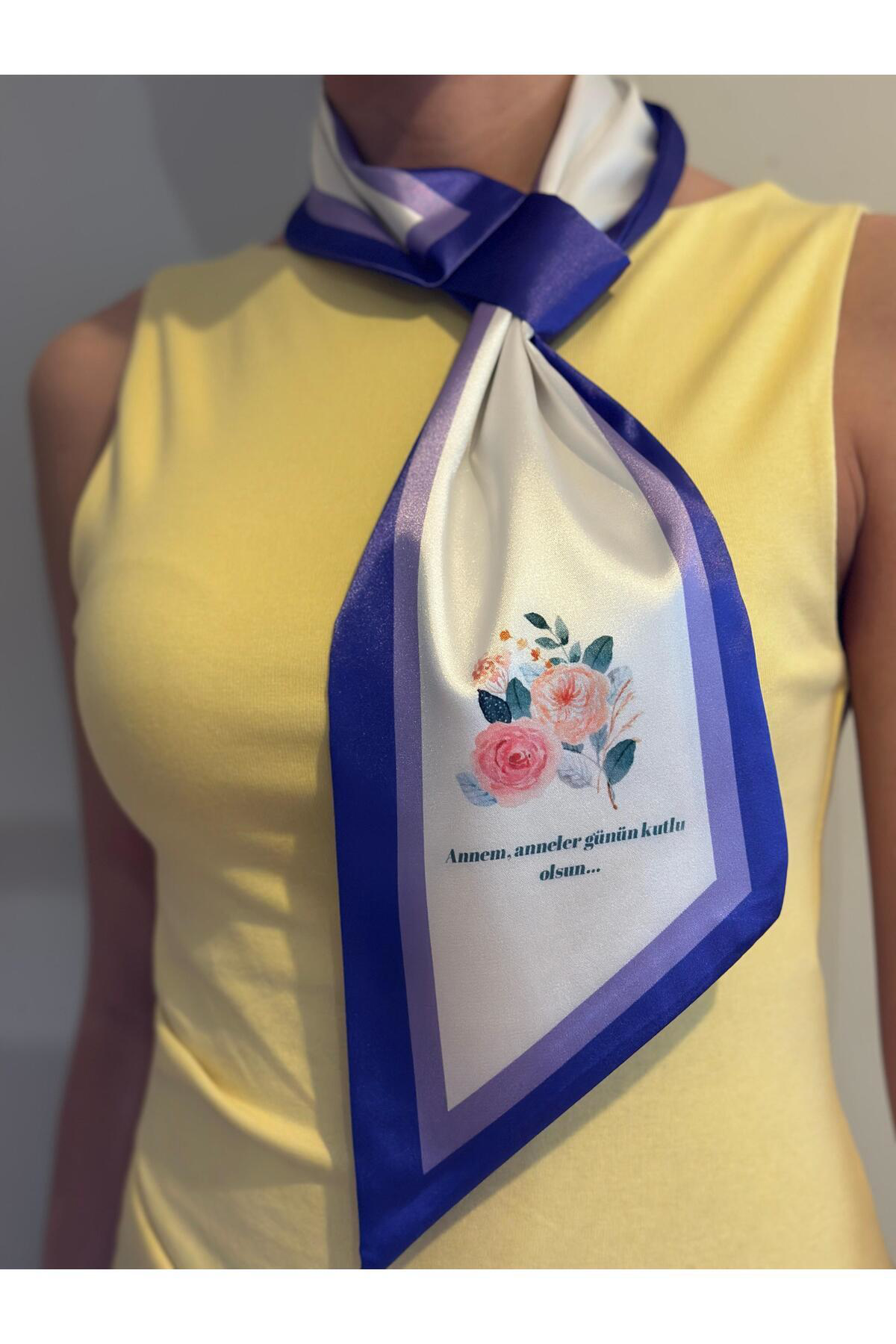 Anneler Günü Özel Desenli Kravat Eşarp