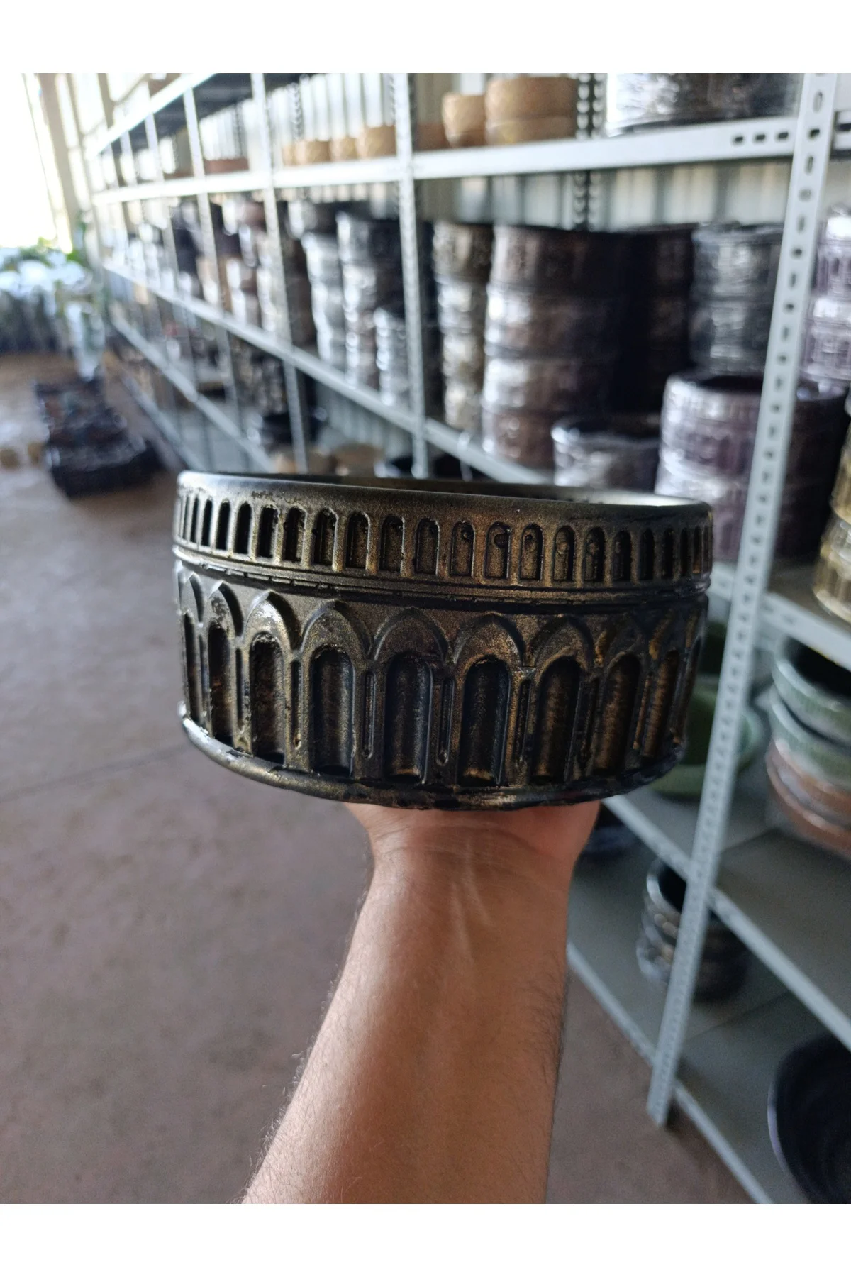 Antik Arena Taş Saksı 21*11 cm ve Para Çiçeği - Görsel 2