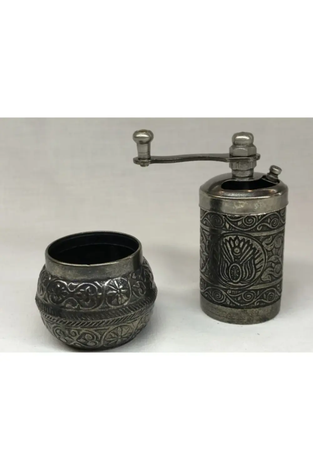 Antik Mat Gümüş Renkli Osmanlı Tarzı Metal Döküm El Tipi Minik Şı