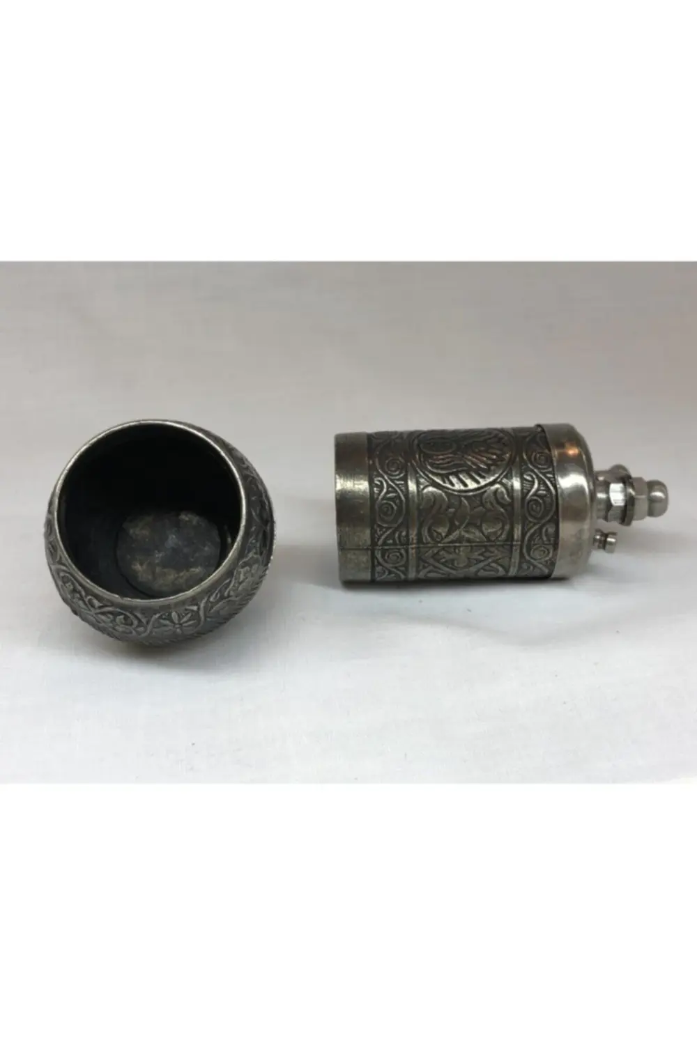 Antik Mat Gümüş Renkli Osmanlı Tarzı Metal Döküm El Tipi Minik Şı