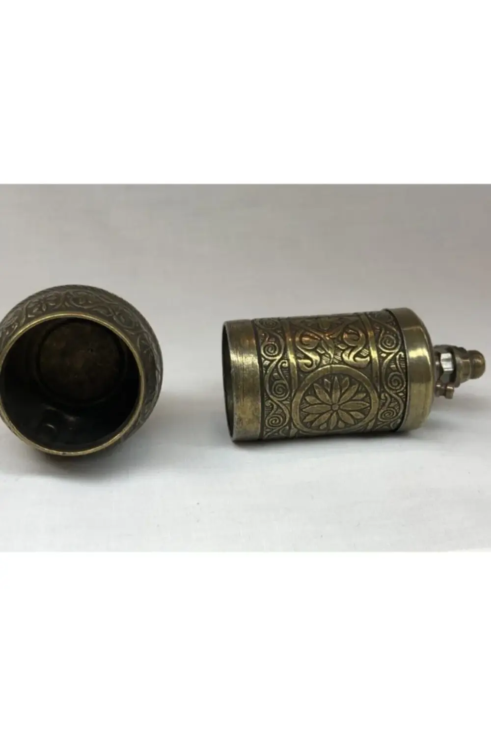 Antik Pirinç Osmanlı Tarzı Zamak Karabiber Tuz Pirinç Değirmeni D