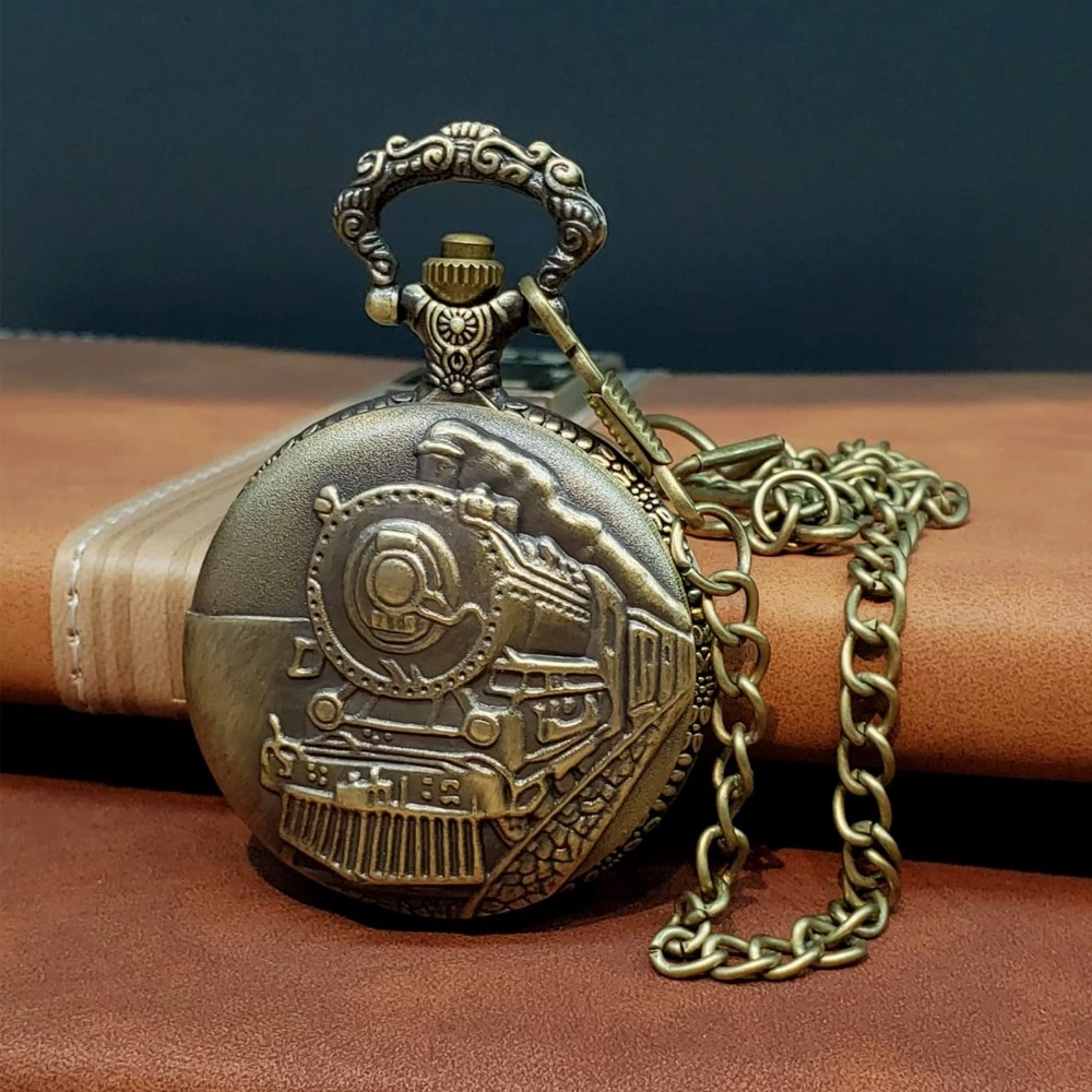 Antika Tren Tasarımlı Köstekli Cep Saati Antika Tren Tasarımlı Köstekli Cep Saati