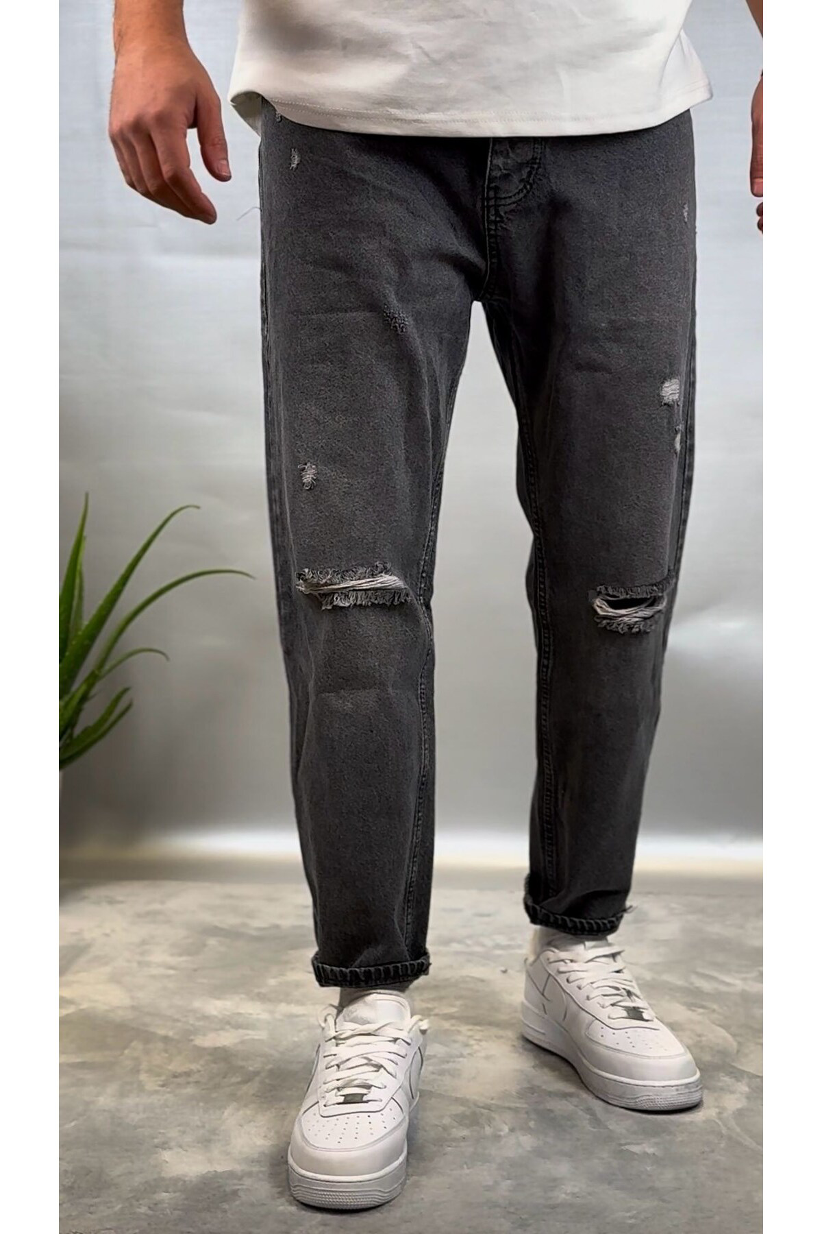 Casualmen32 Antrasit Diz Yirtik Boyfriend Jean