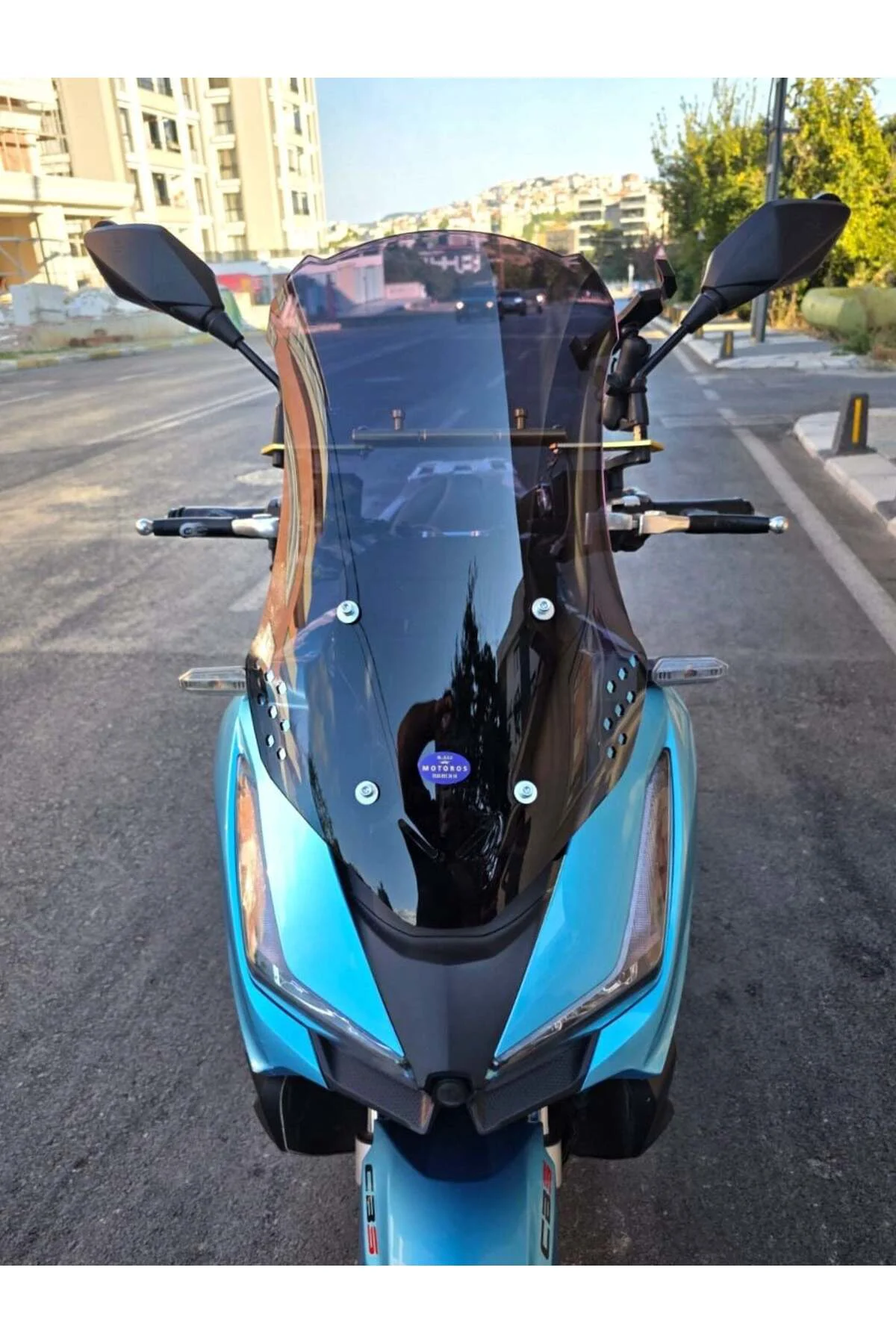 Apache Ventro 150 Ön Cam 2022-2026 Model 55cm Siyah Renkli 4mm KI