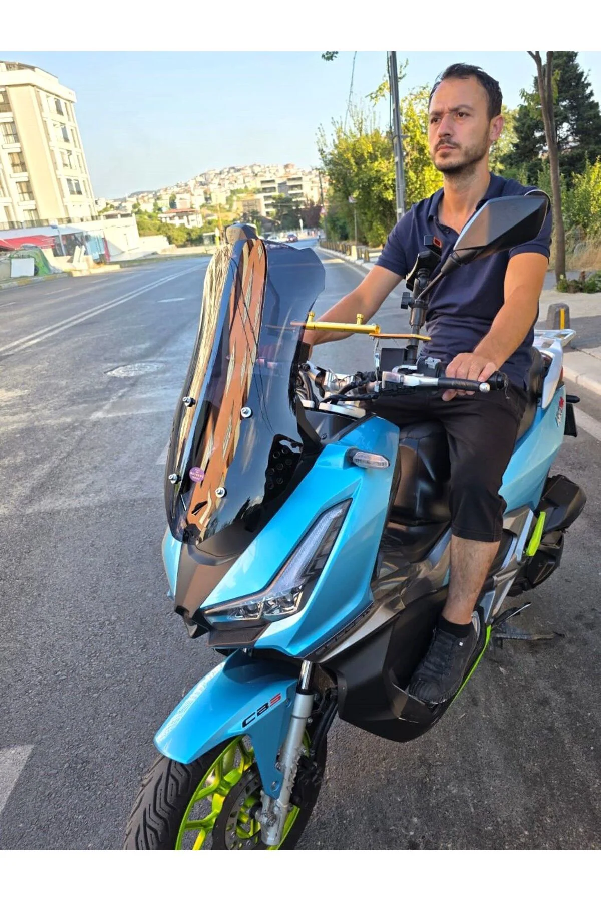 Apache Ventro 150 Ön Cam 2022-2026 Model 55cm Siyah Renkli 4mm KI