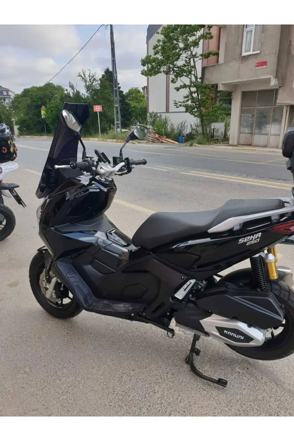 Apachi Ventro 150 Siperlik Ön Cam 2023-2025 Model 75cm Siyah Renk