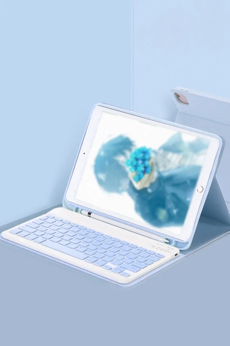 Apple iPad Pro 11 (2024) Kılıf KC01 Smart Klavyeli Tablet Kılıfı - Açık Mavi Apple iPad Pro 11 (2024) Kılıf KC01 Smart Klavyeli Tablet Kılıfı - Açık Mavi