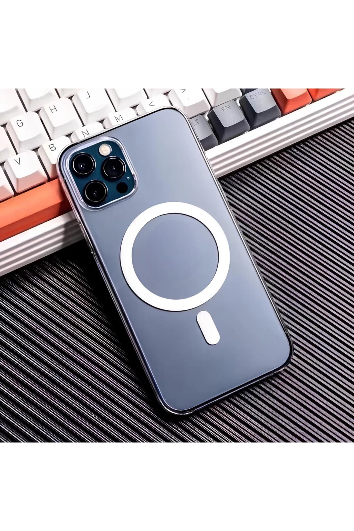 Apple iPhone 12 Pro Max 6.7'' Magsafe Şeffaf Silikon Kılıf