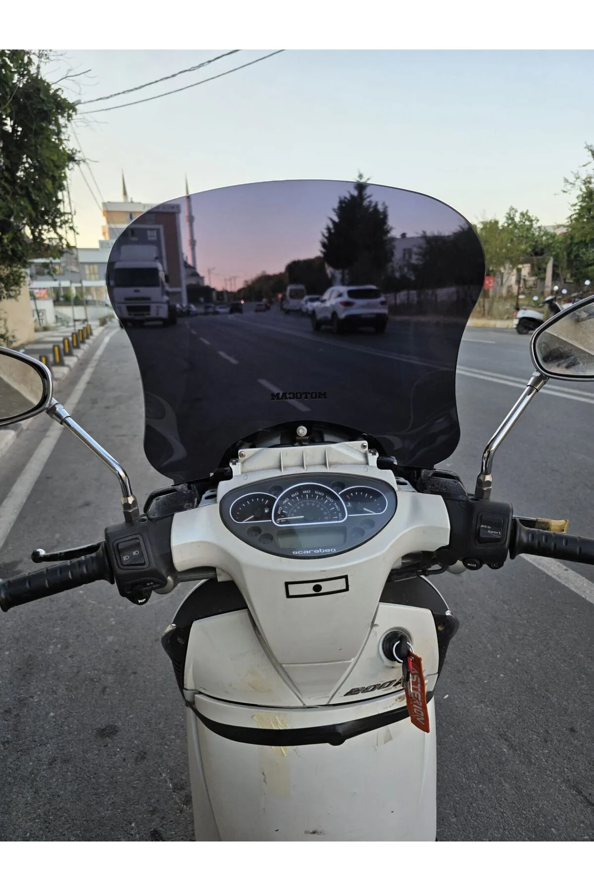 Aprilia Scarabeo 200 İe Ön Cam 35cm 2008-2015 Model Siyah Renkli 