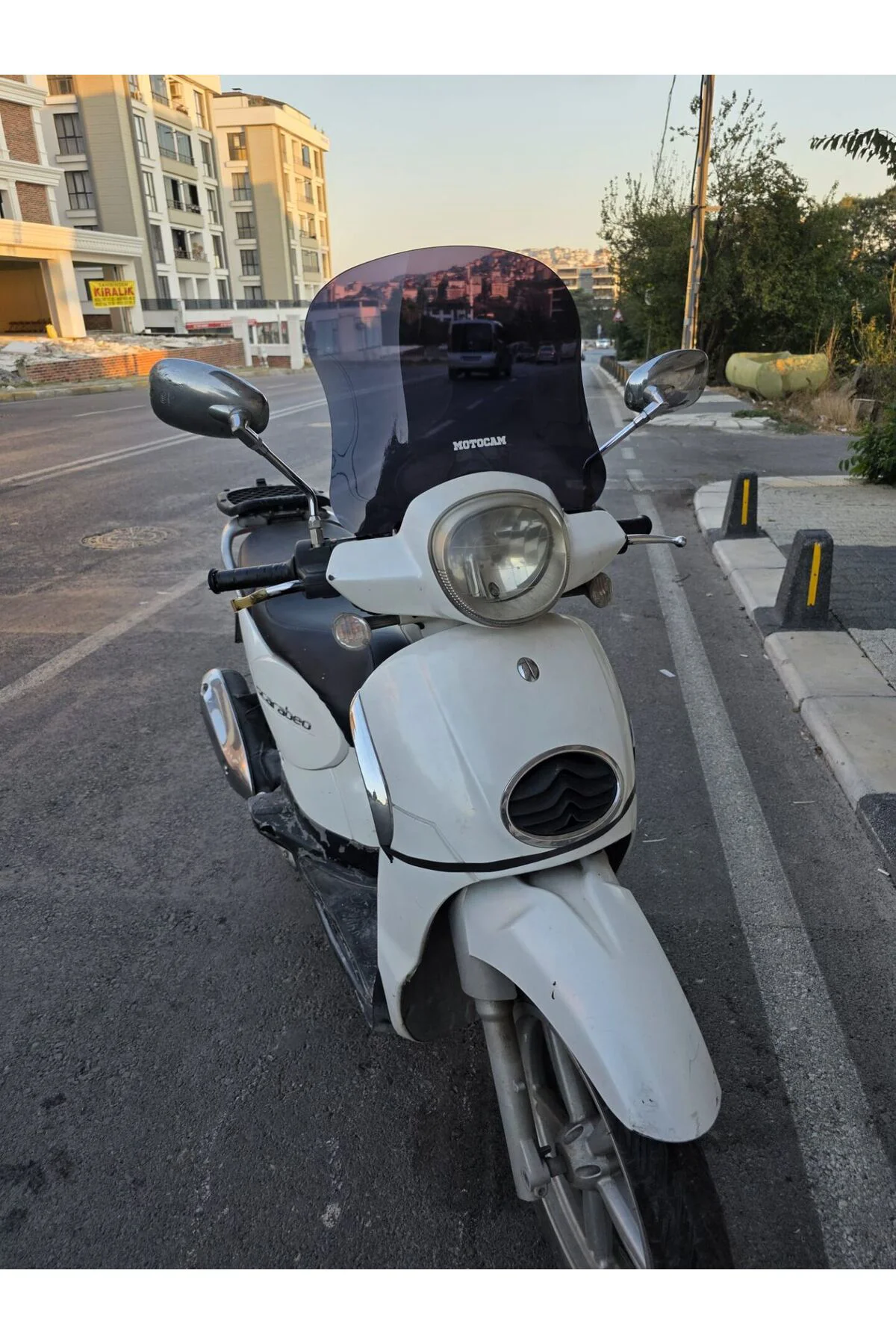 Aprilia Scarabeo 200 İe Ön Cam 35cm 2008-2015 Model Siyah Renkli 