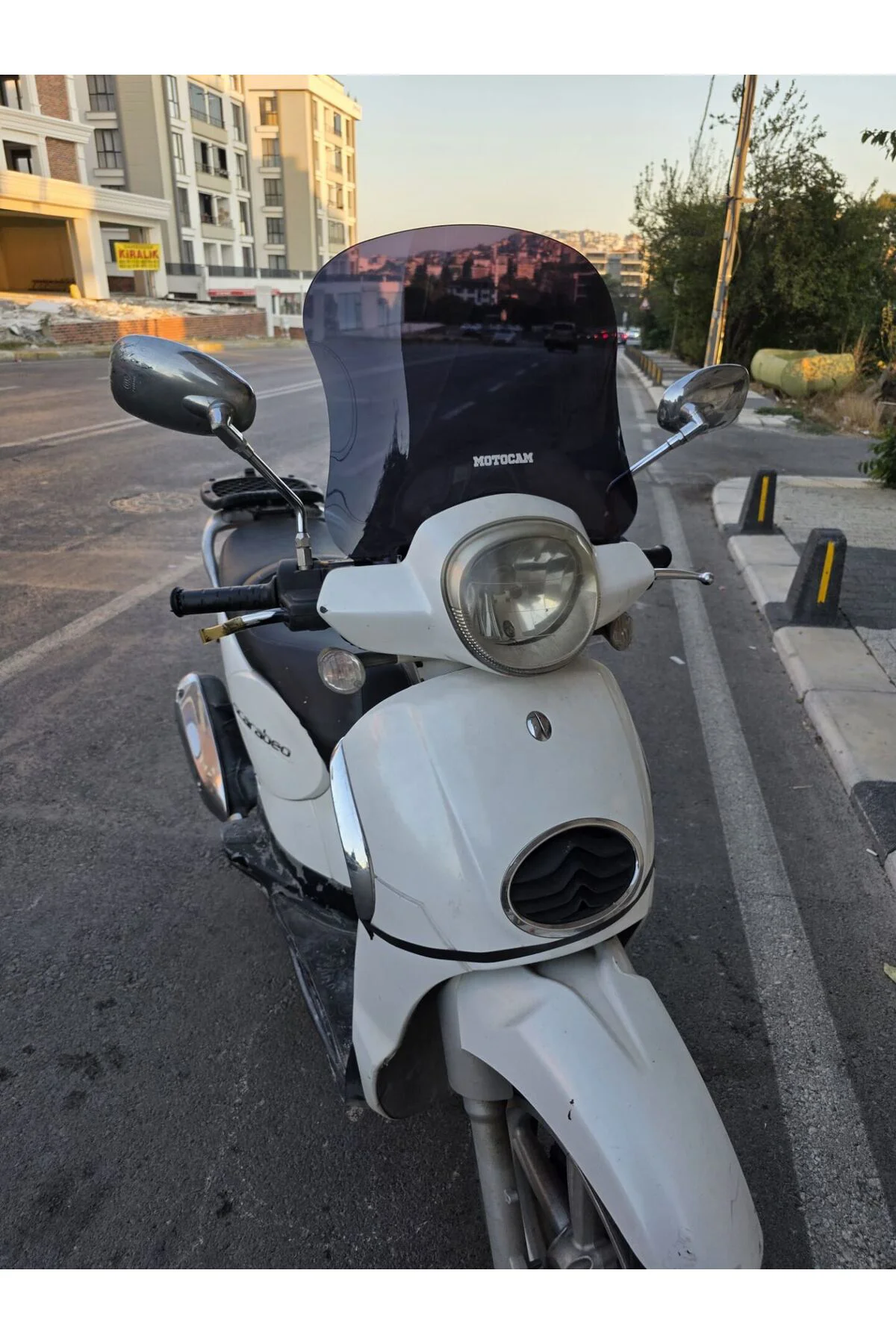 Aprilia Scarabeo 200 İe Ön Cam 35cm 2008-2015 Model Siyah Renkli 