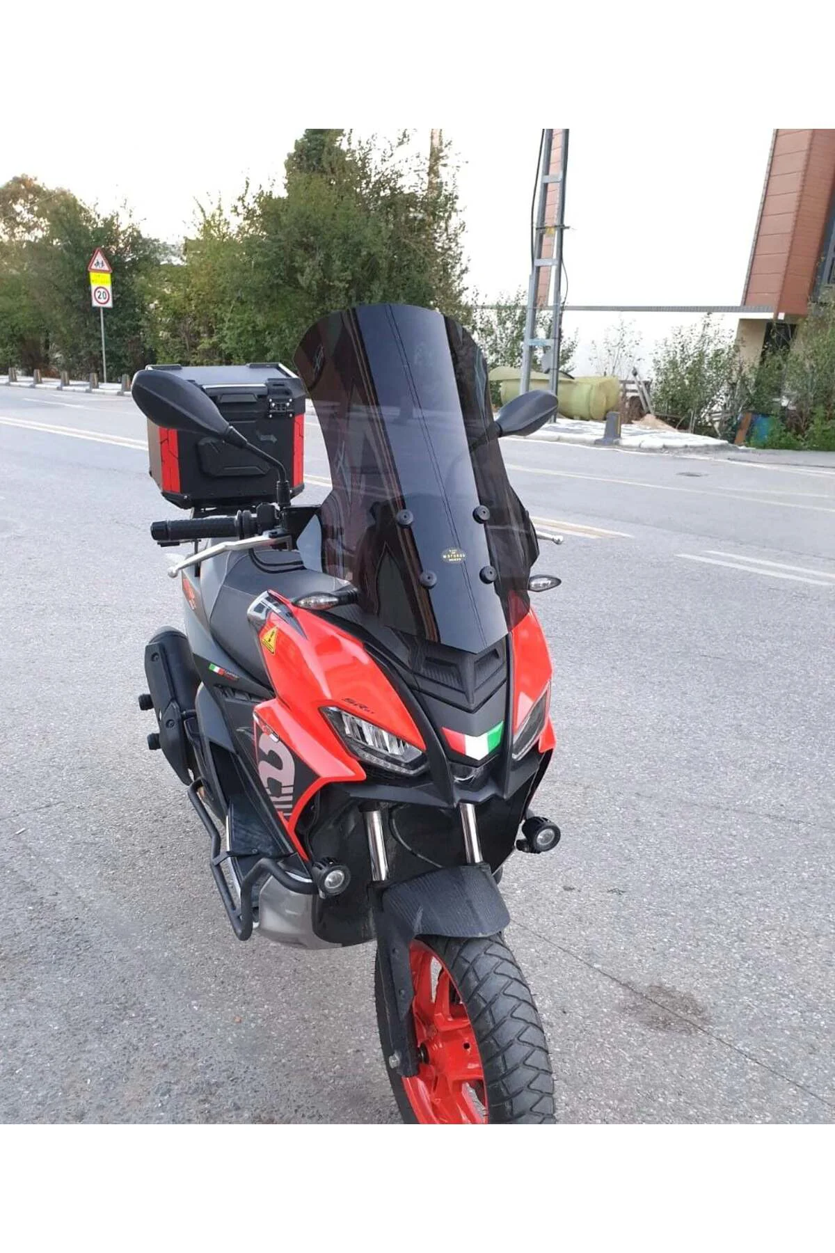 Aprilia SR GT 125 Ön Cam 2021-2026 Model 58cm Siyah Renkli 4mm