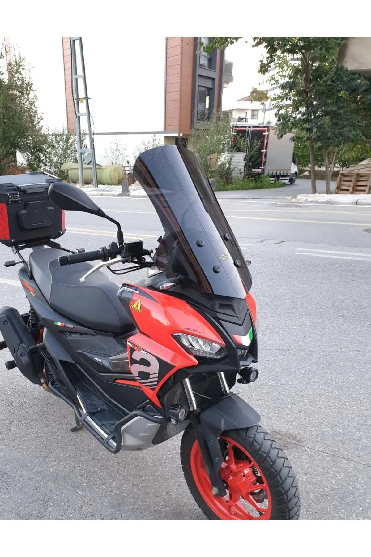 Aprilia SR GT 125 Ön Cam 2021-2026 Model 58cm Siyah Renkli 4mm