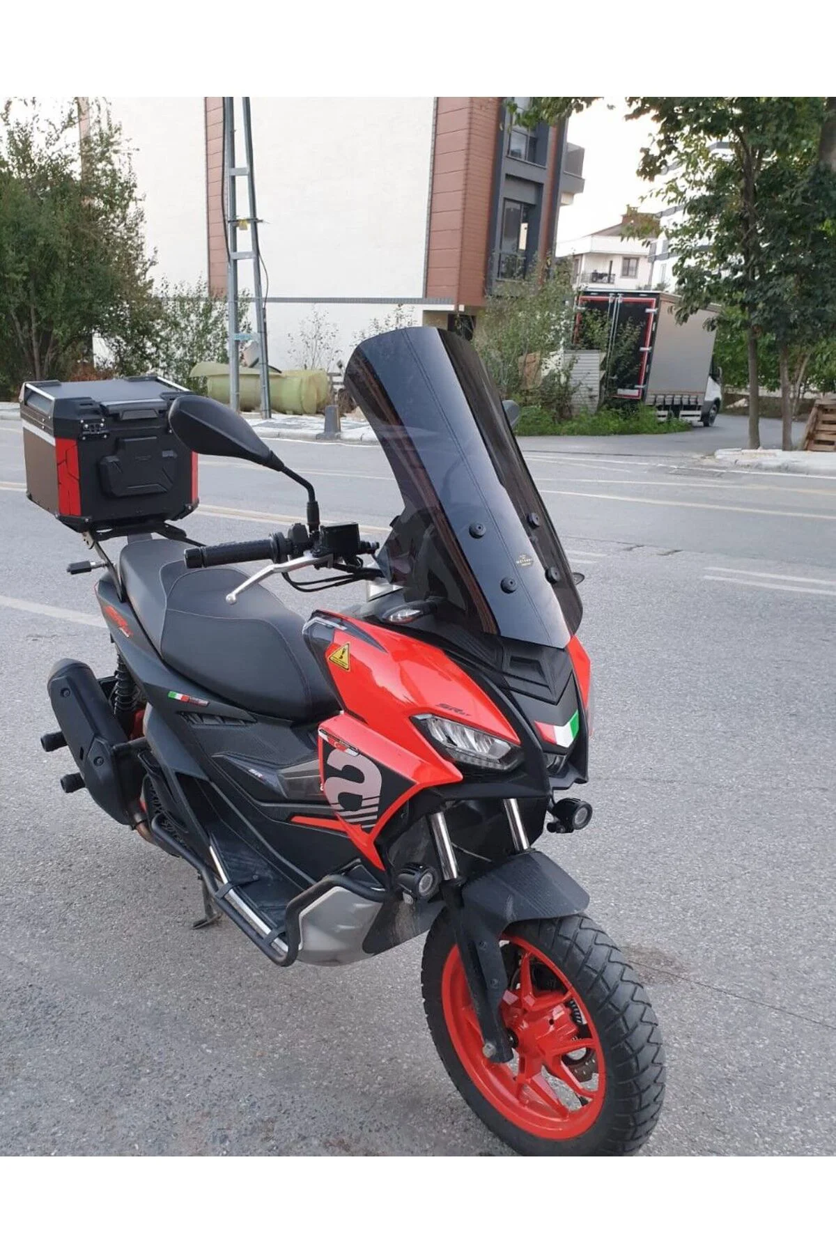 Aprilia SR GT 125 Ön Cam 2021-2026 Model 58cm Siyah Renkli 4mm
