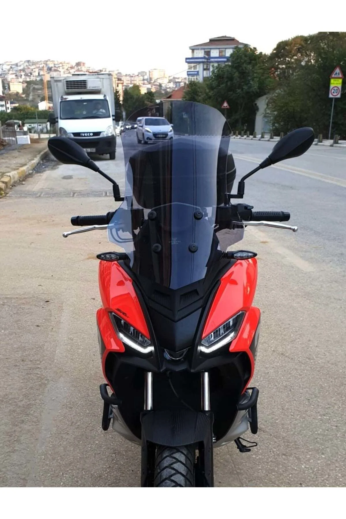 Aprilia SR GT 125 Ön Cam 2021-2026 Model 58cm Füme Renkli 4mm