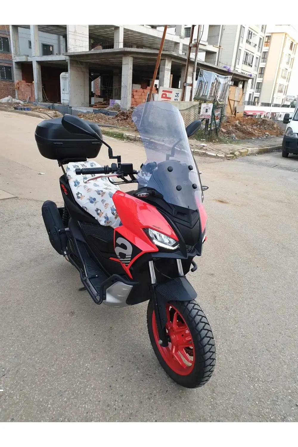 Aprilia SR GT 200 Ön Cam 2021 2024 Uyumlu Model 58cm Açıkfüme Ren