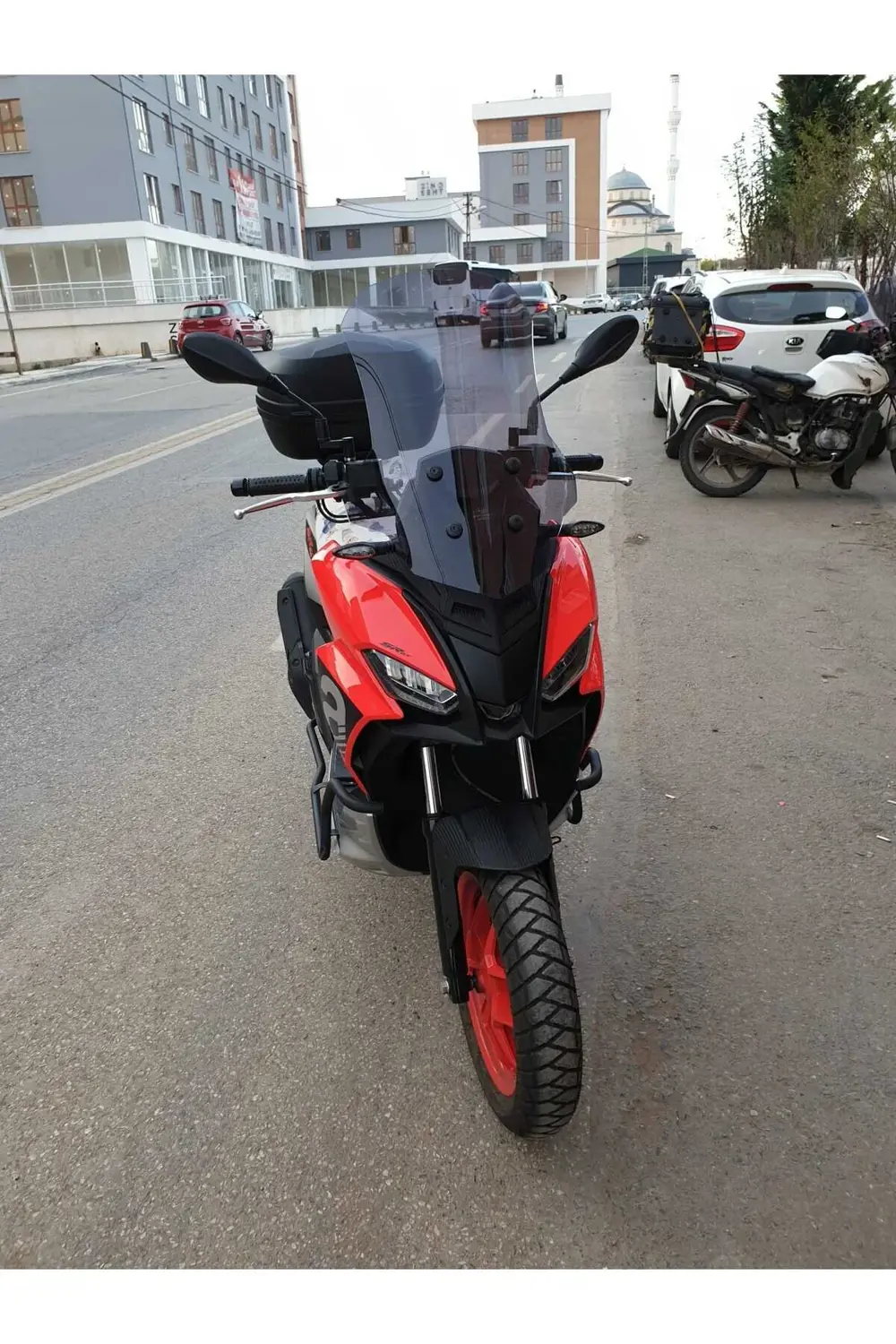 Aprilia SR GT 200 Ön Cam 2021 2024 Uyumlu Model 58cm Açıkfüme Ren