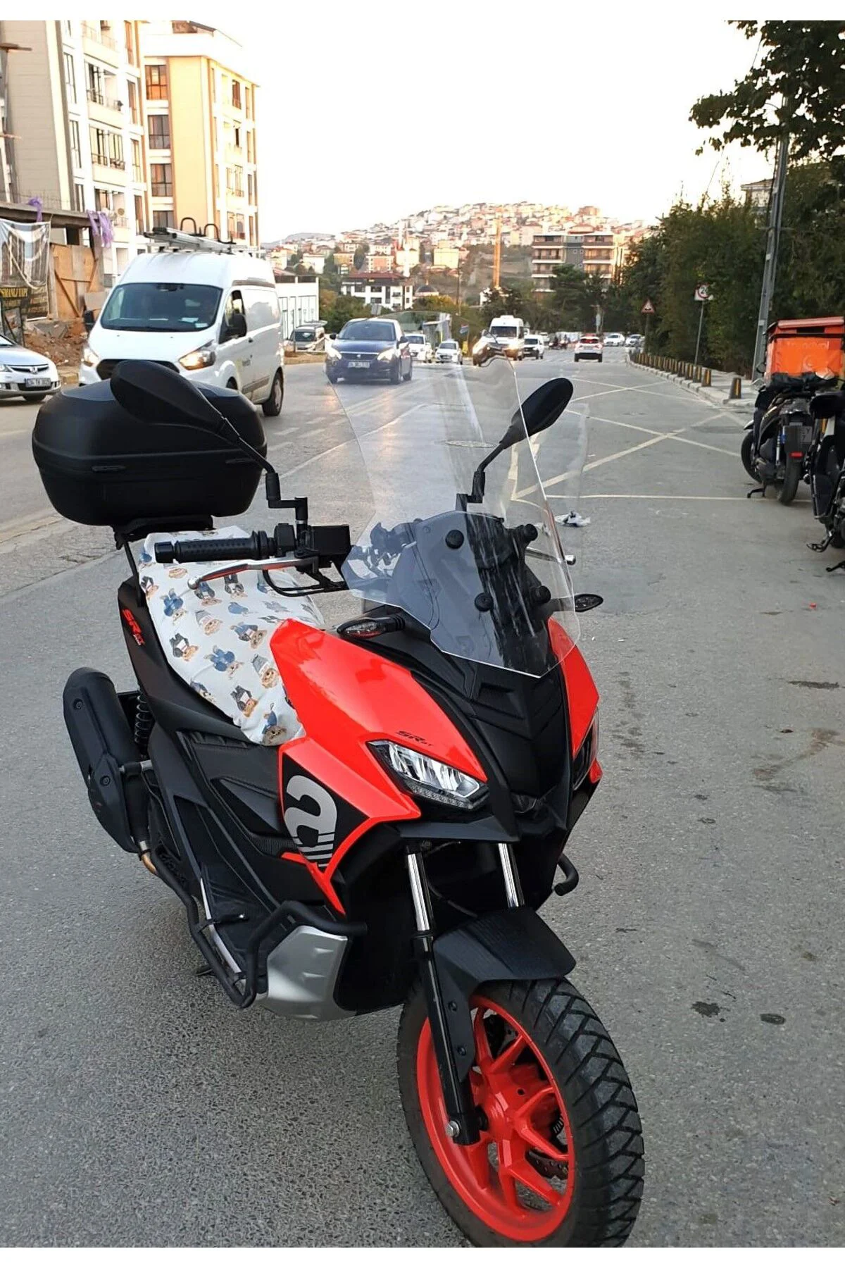 Aprilia SR GT 200 Ön Cam 2021-2026 Model 58cm Şeffaf Renkli 4mm