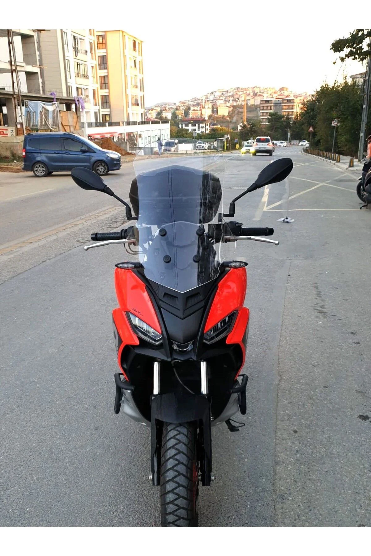 Aprilia SR GT 200 Ön Cam 2021-2026 Model 58cm Şeffaf Renkli 4mm