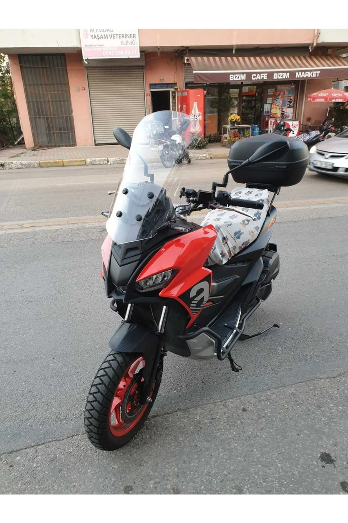 Aprilia SR GT 200 Ön Cam 2021-2025 Model 58cm Şeffaf Renkli 4mm Aprilia SR GT 200 Ön Cam 2021-2025 Model 58cm Şeffaf Renkli 4mm
