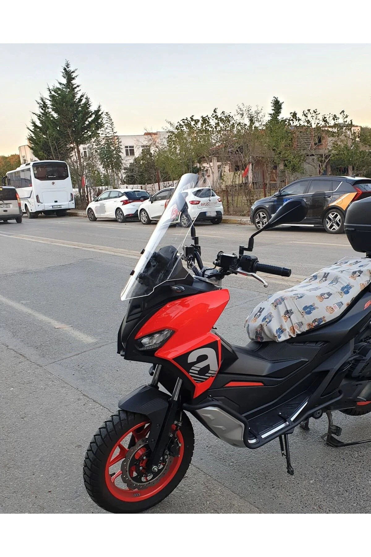 Aprilia SR GT 200 Ön Cam 2021-2026 Model 58cm Şeffaf Renkli 4mm