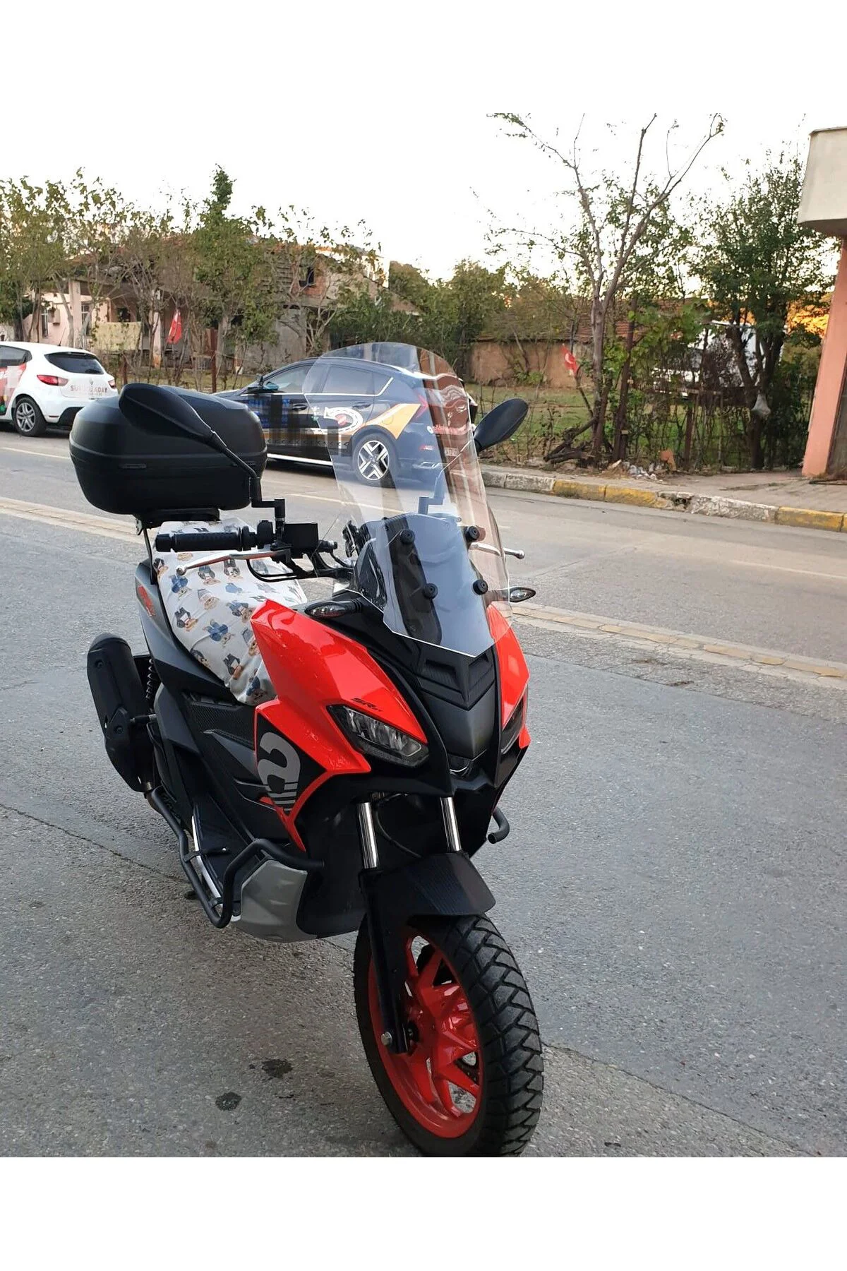 Aprilia SR GT 200 Ön Cam 2021-2026 Model 58cm Şeffaf Renkli 4mm