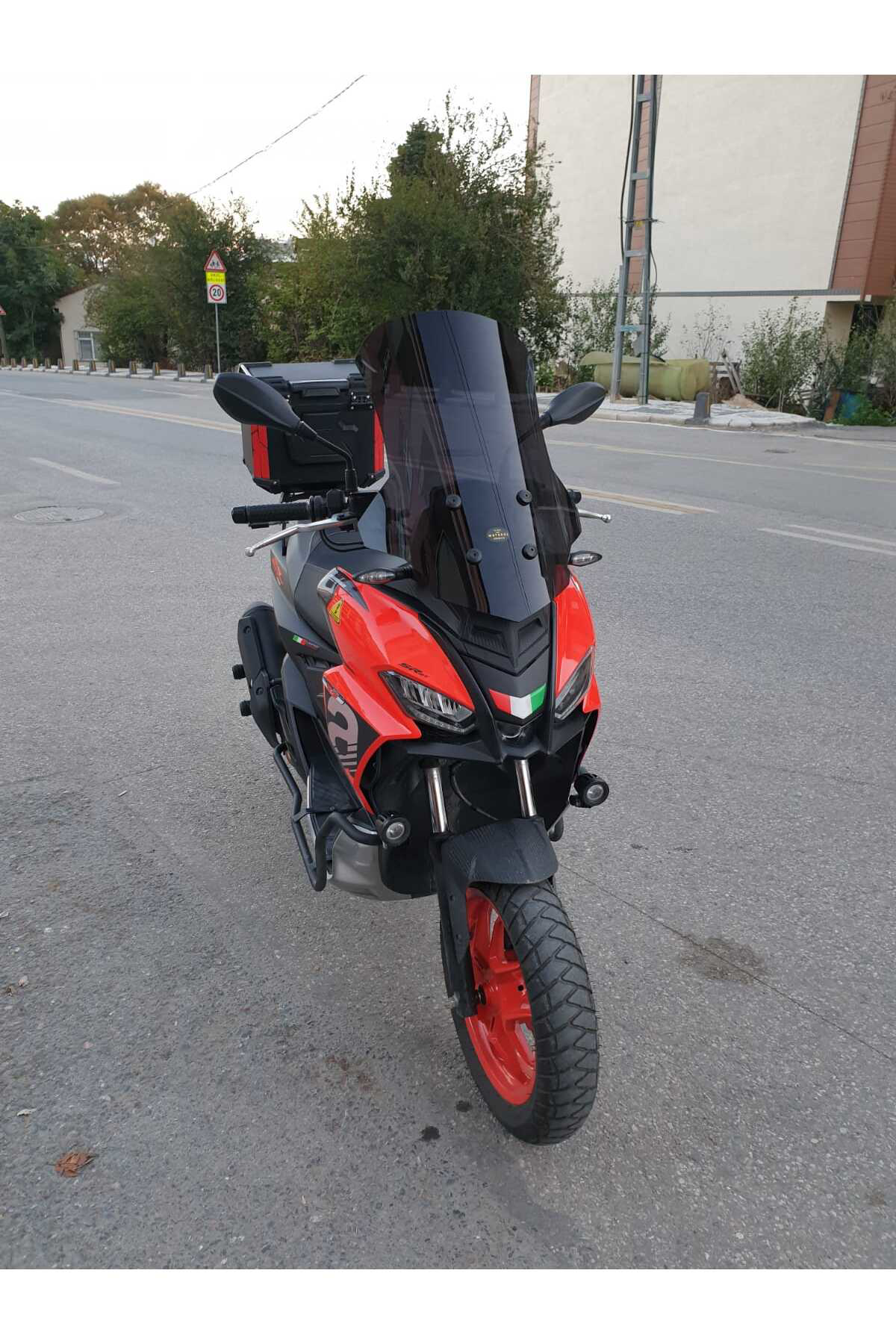 Motocam Aprilia Sr Gt 200 Ön Cam 2021 2024 Model 58Cm Siyah Renkli 4Mm