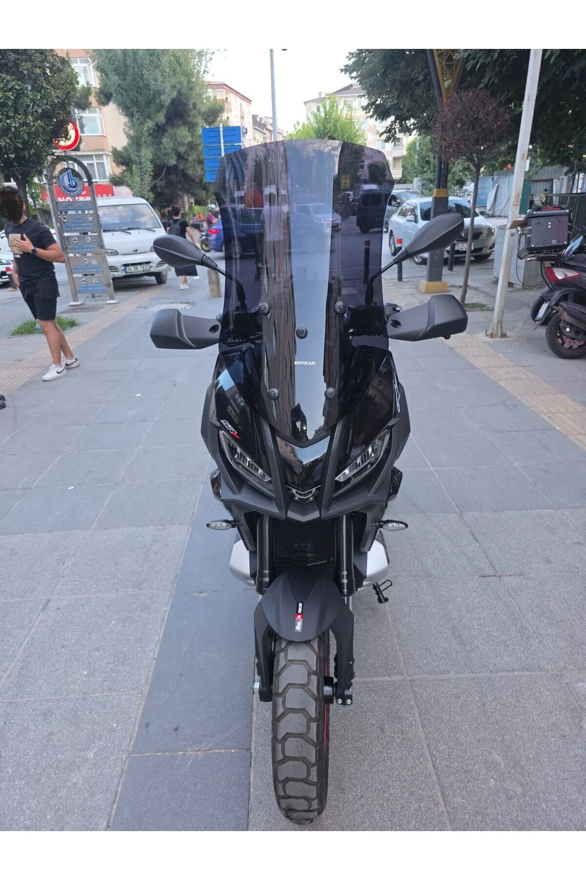 Aprilia SR GT 400 Ön Cam 2025-2026 Model 63cm Siyah Renkli 4mm