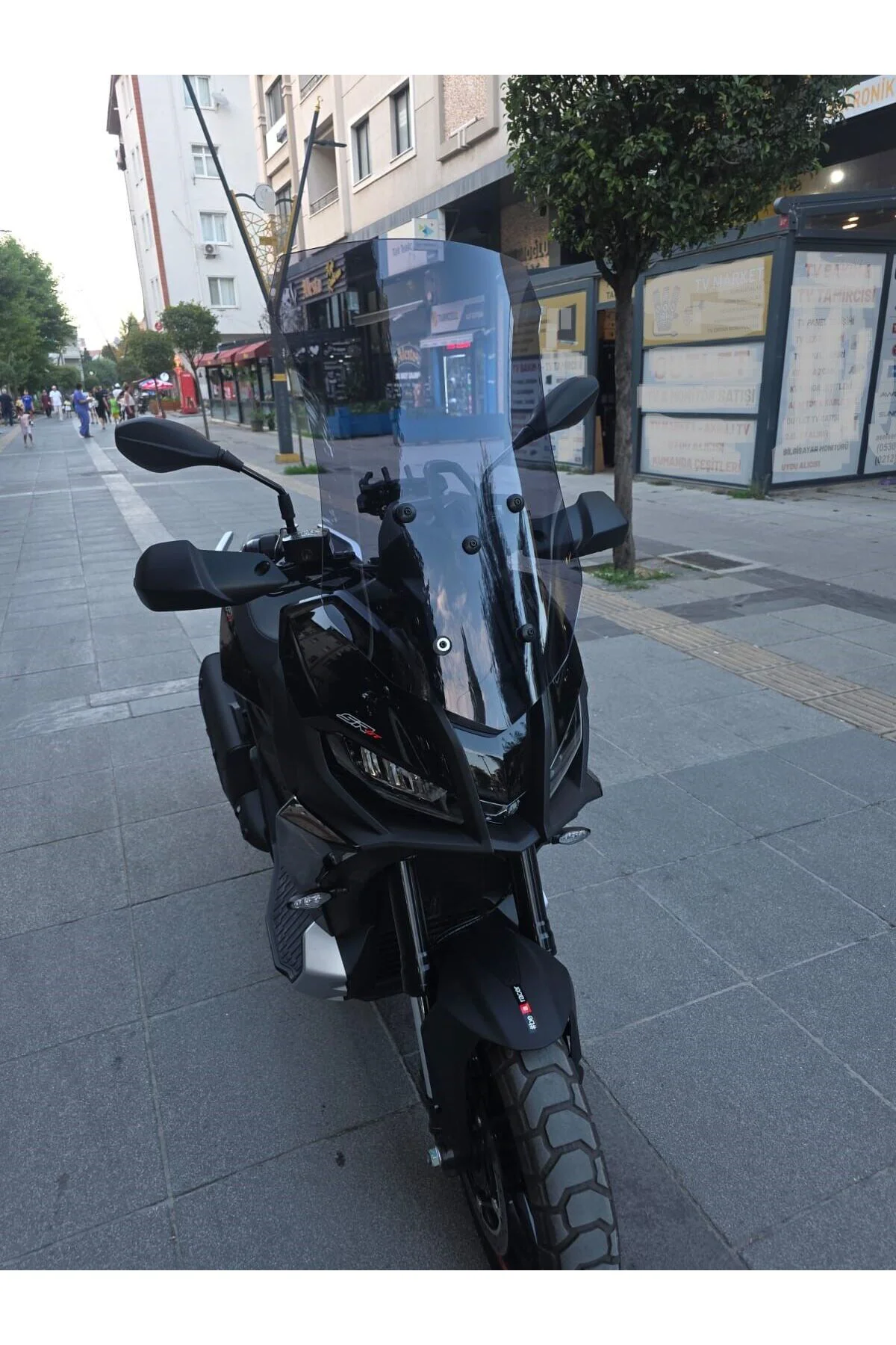 Aprilia SR GT 400 Ön Cam 2025-2026 Model 63cm Füme Renkli 4mm