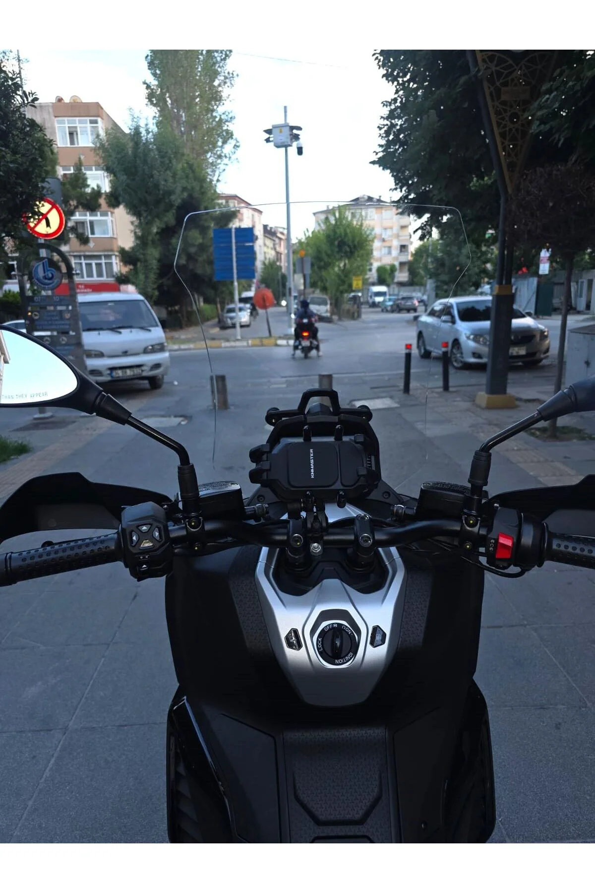 Aprilia SR GT 400 Ön Cam 2025-2026 Model 63cm Şeffaf Renkli 4mm