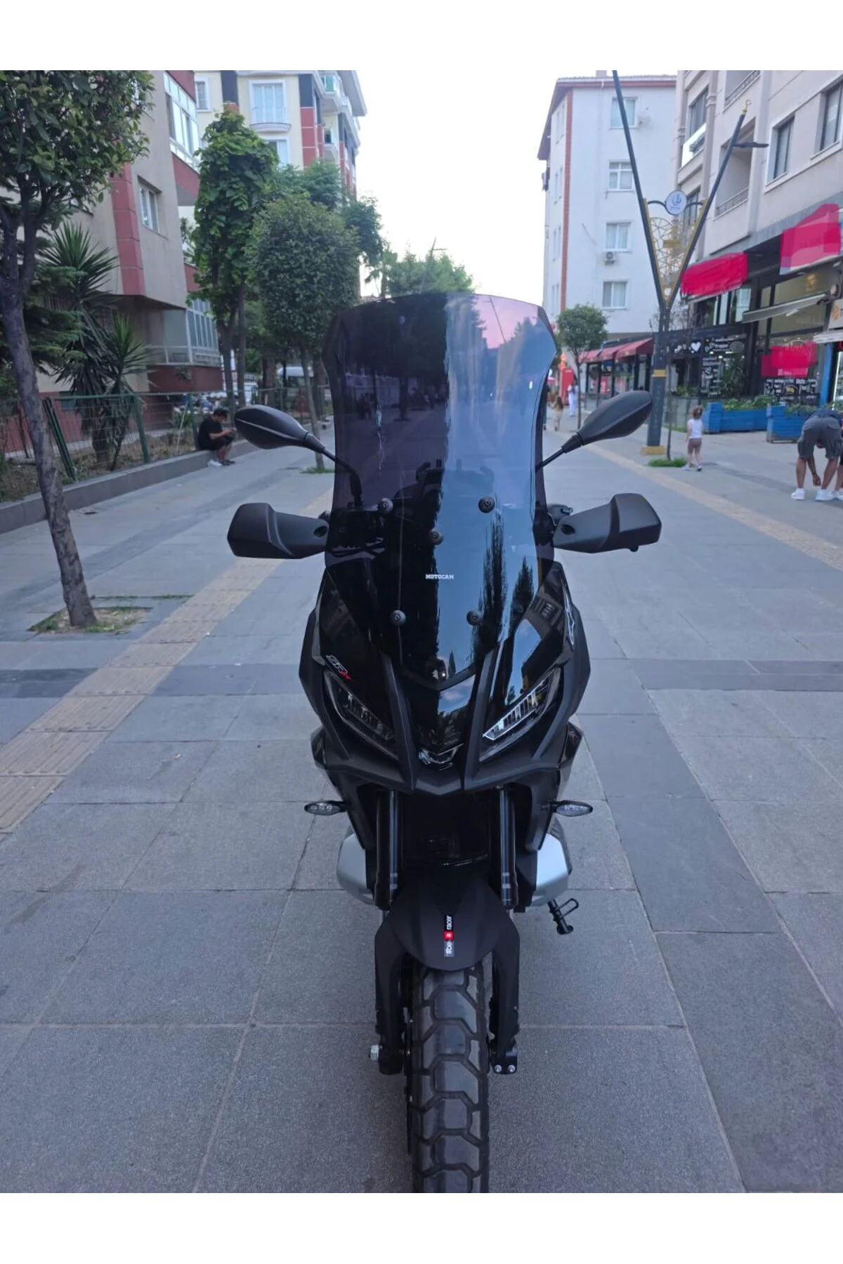 Aprilia SR GT 400 Ön Cam 2025-2026 Model 63cm Siyah Renkli 4mm