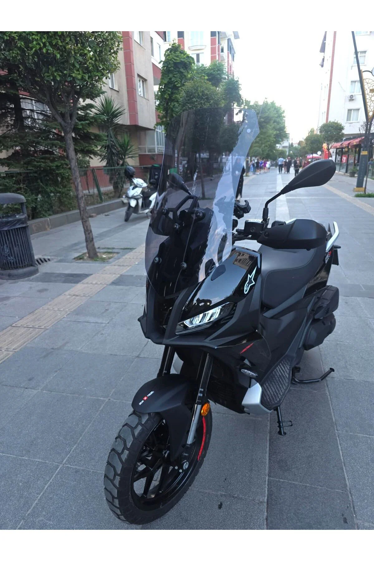 Aprilia SR GT 400 Ön Cam 2025-2026 Model 63cm Füme Renkli 4mm