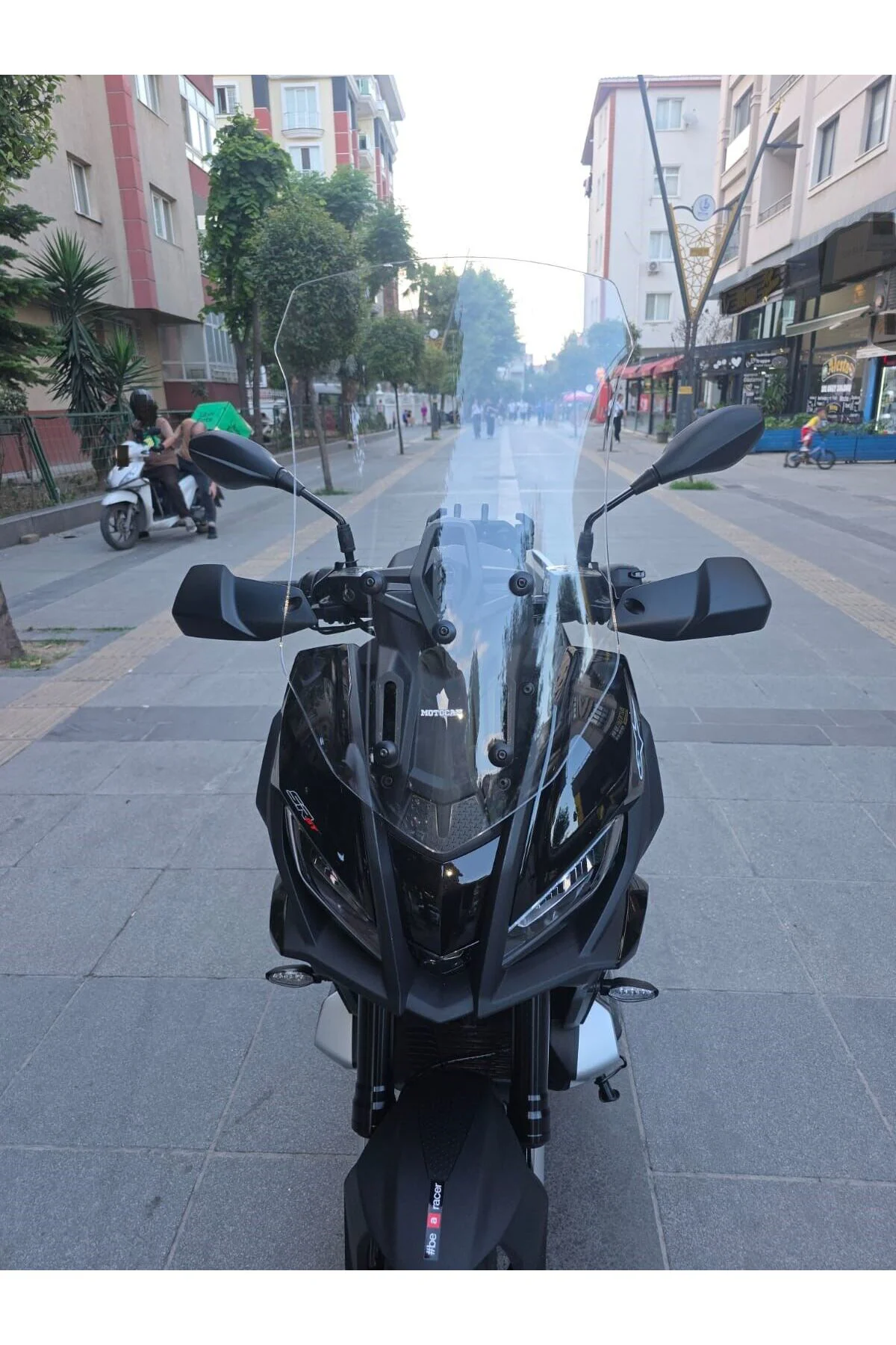 Aprilia SR GT 400 Ön Cam 2025-2026 Model 63cm Şeffaf Renkli 4mm