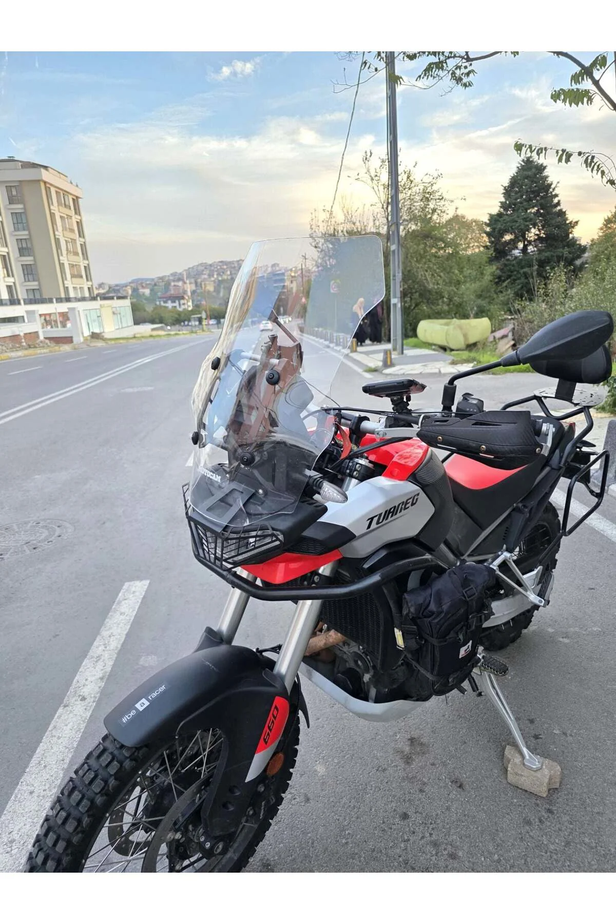 Aprilia Tuareg 660 Ön Cam 2022-2026 Model 58cm Şeffaf Renkli 4mm