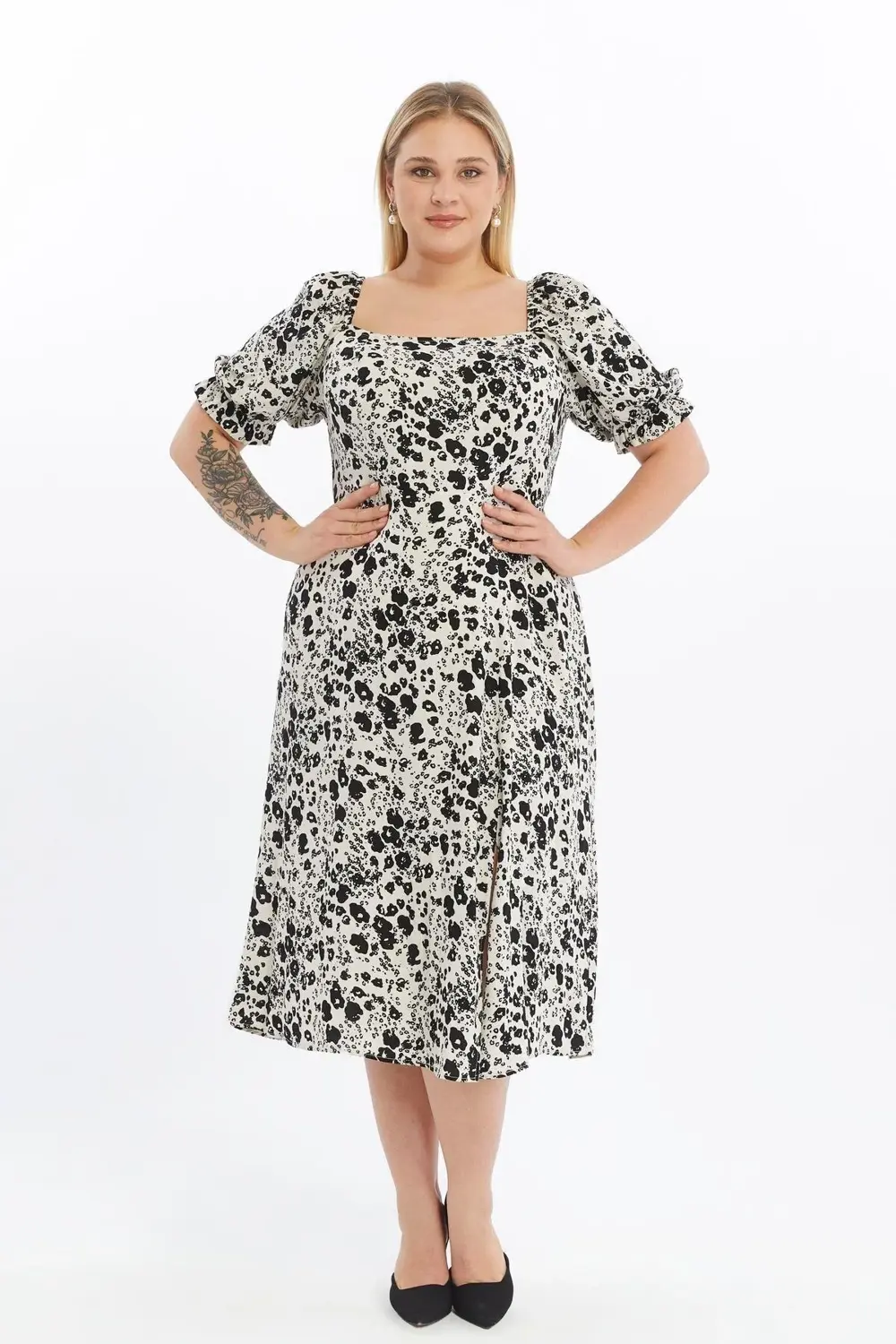 Apsen  Kadın Bej Kare Yaka Önden Yırtmaçlı Kol Detaylı Empirme Vis