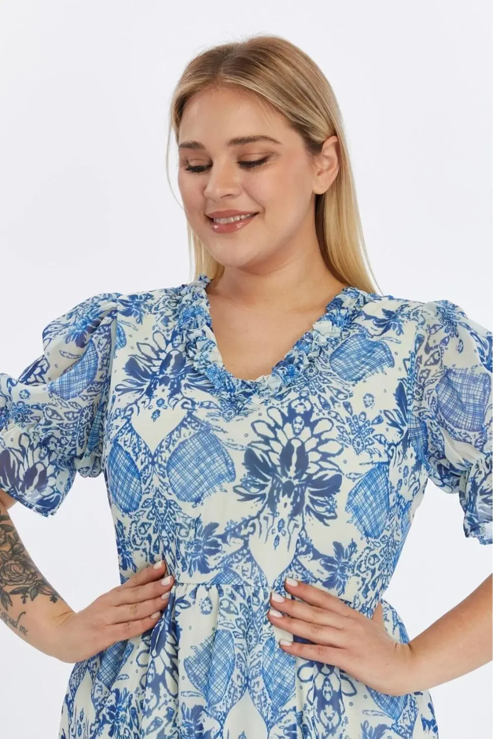 Apsen  Kadın Mavi Desenli Yakası Fırfırlı Kol Detaylı Şifon Elbise