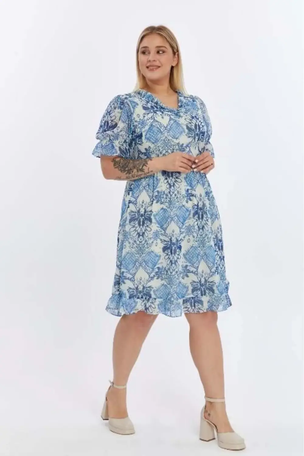 Apsen  Kadın Mavi Desenli Yakası Fırfırlı Kol Detaylı Şifon Elbise