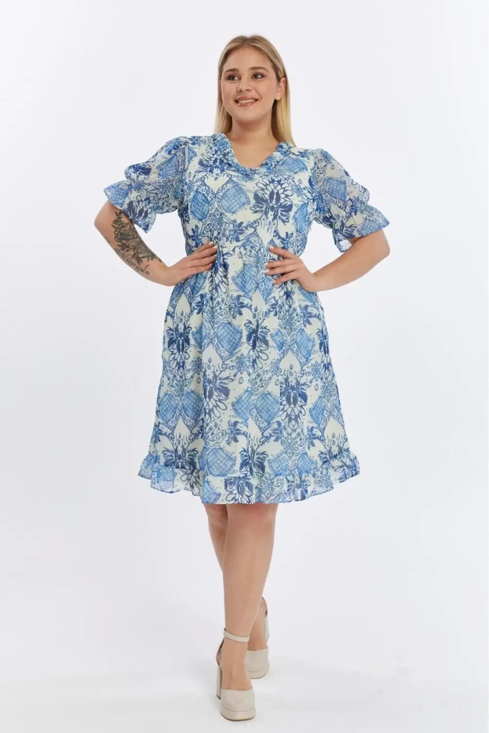 Apsen  Kadın Mavi Desenli Yakası Fırfırlı Kol Detaylı Şifon Elbise