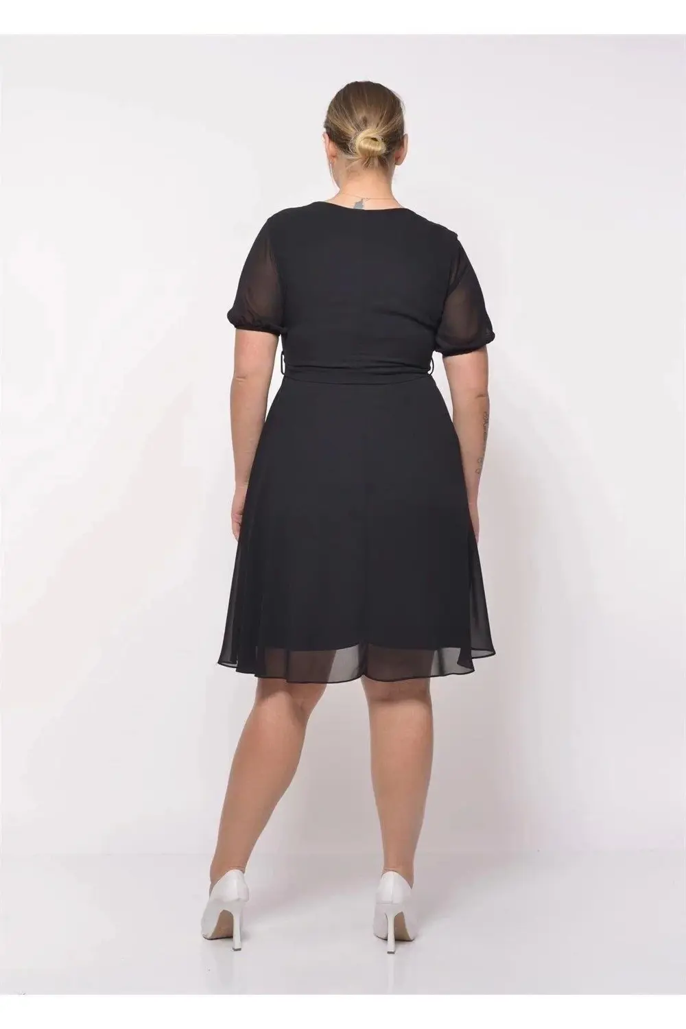 Apsen  Kadın Siyah Kare Yaka Pile Detaylı Kısa Kol Midi Boy Şifon