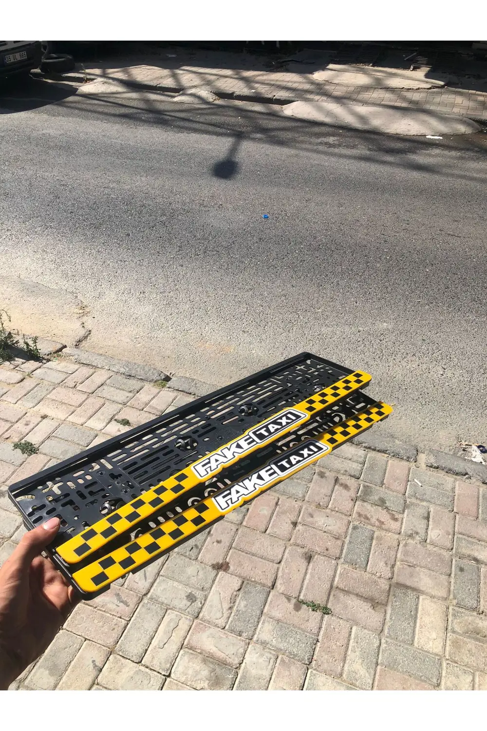 Araba Pleksi Plakalık