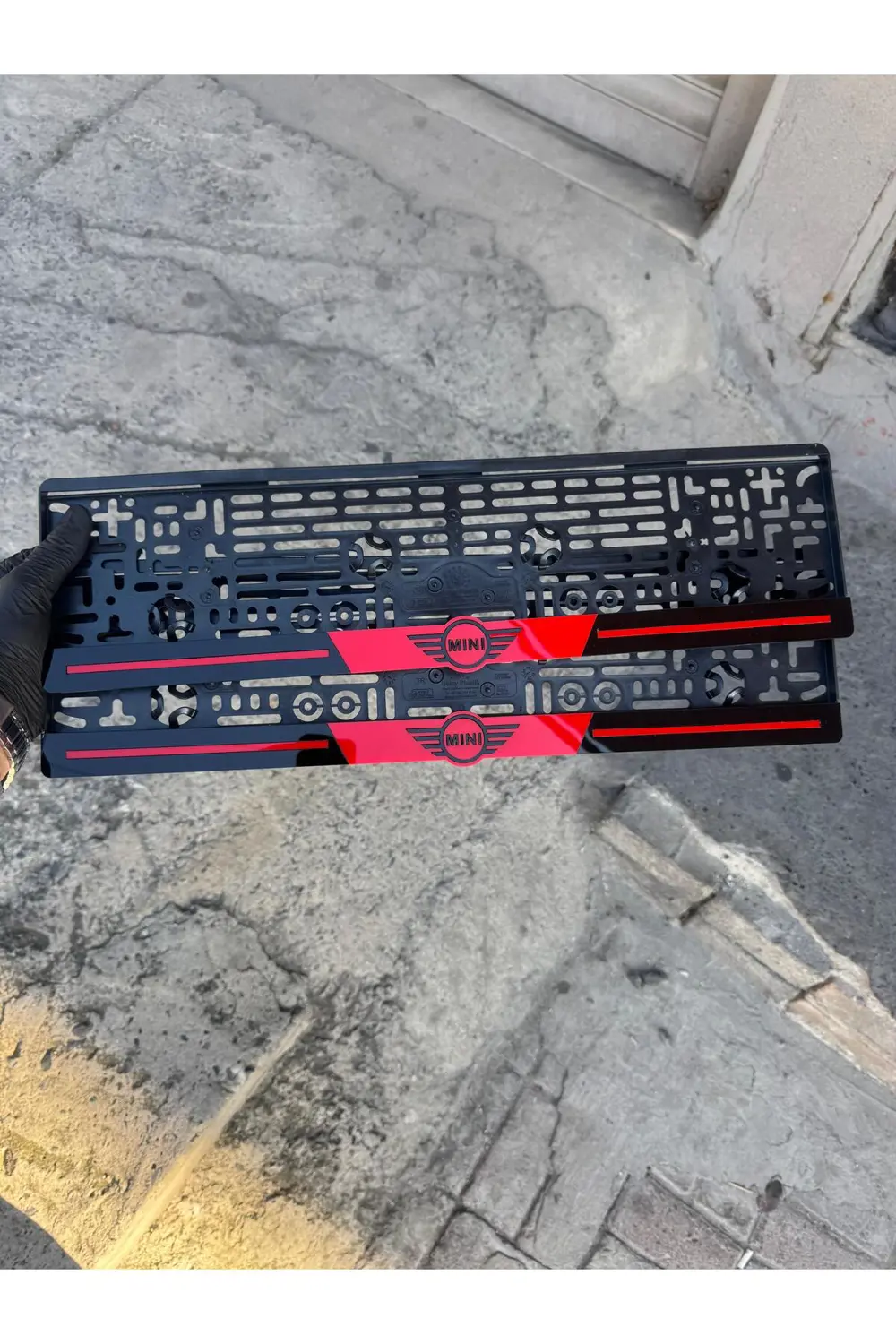 Araba Pleksi Plakalık