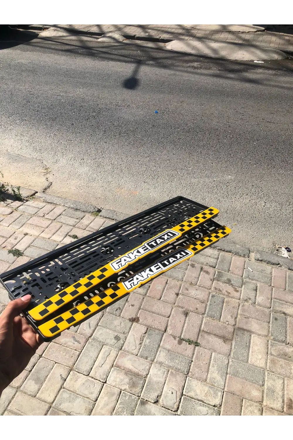 Araba Pleksi Plakalık