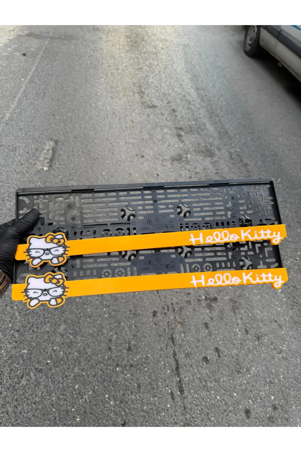 Araba Pleksi Plakalık