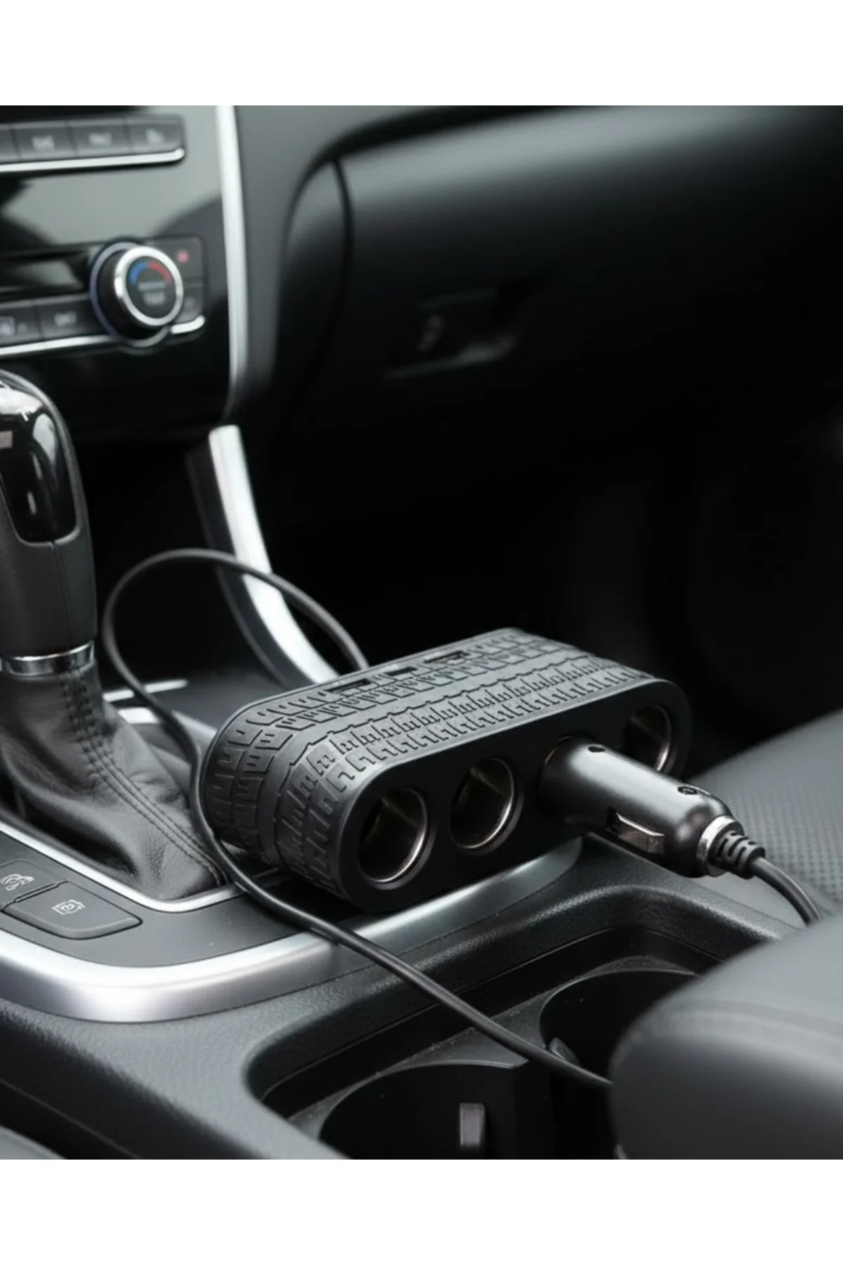 Araç Çakmak Çoklayıcı 4 Çıkışlı 2 Usb Ve Type C Girişli Çok Fonks