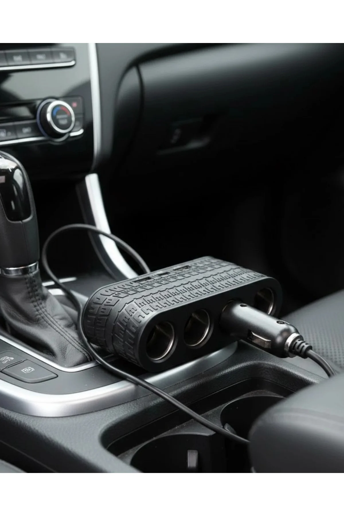 Araç Çakmak Çoklayıcı 4 Çıkışlı 2 Usb Ve Type C Girişli Çok Fonks