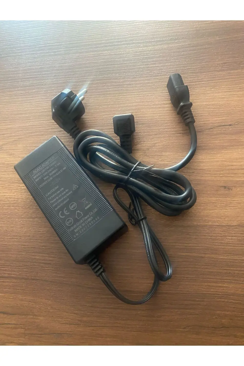 ARAÇ DOLABI 220 VOLT EV ADAPTÖRÜ
