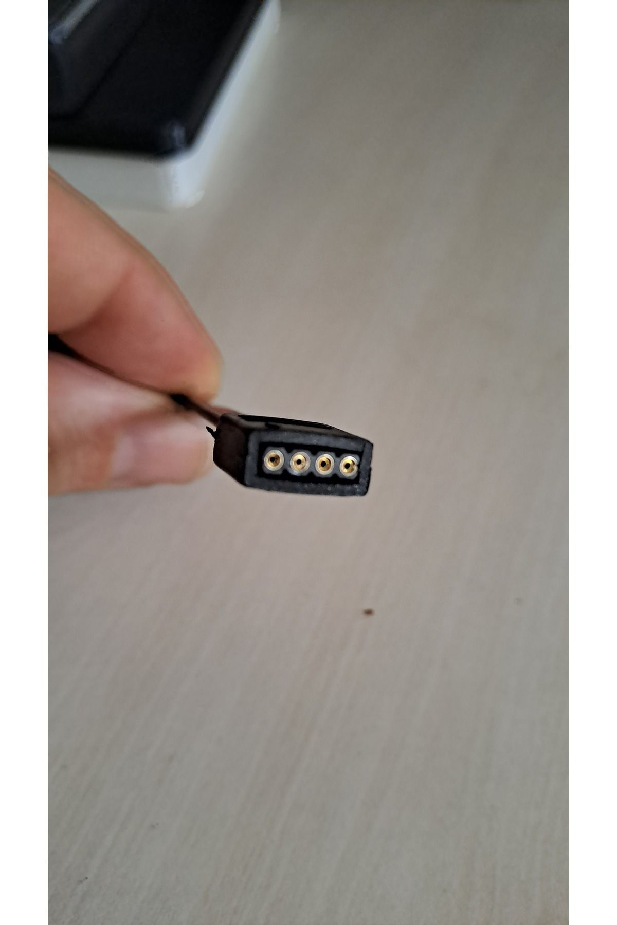 Arc - RGB ışıklı ekran kartı tutucu - Draven