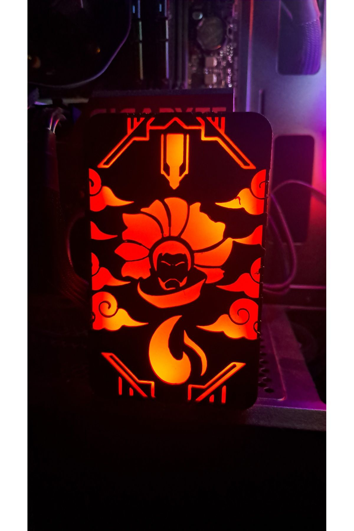 Arc - RGB ışıklı ekran kartı tutucu - Yasuo