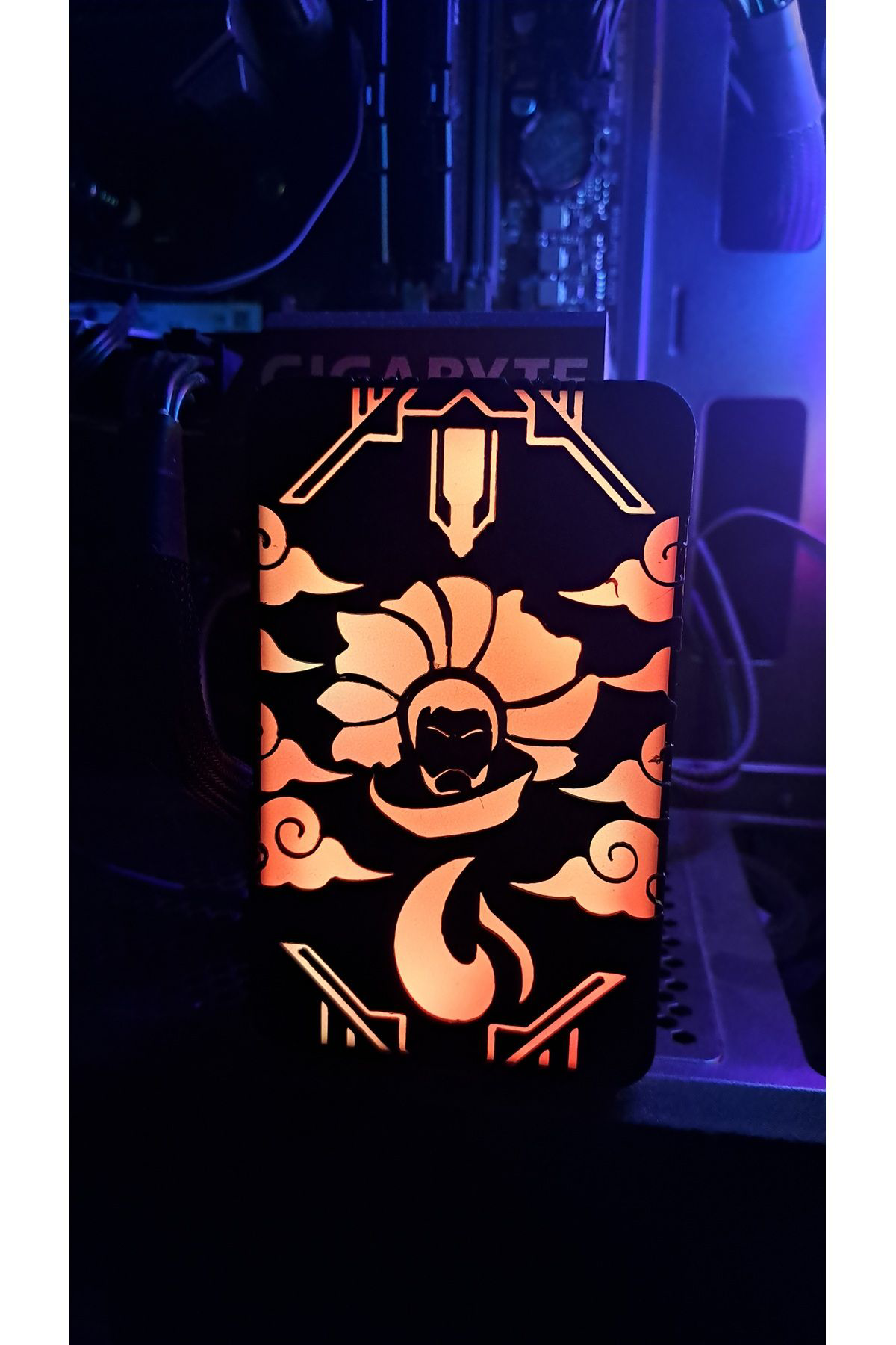 Arc - RGB ışıklı ekran kartı tutucu - Yasuo